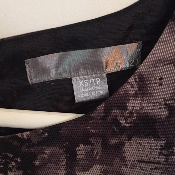 Colorful dress - Picture 4 of 4